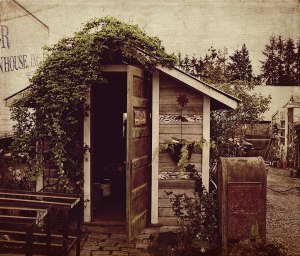 Garden-House-in-Skagit-Valley-WA